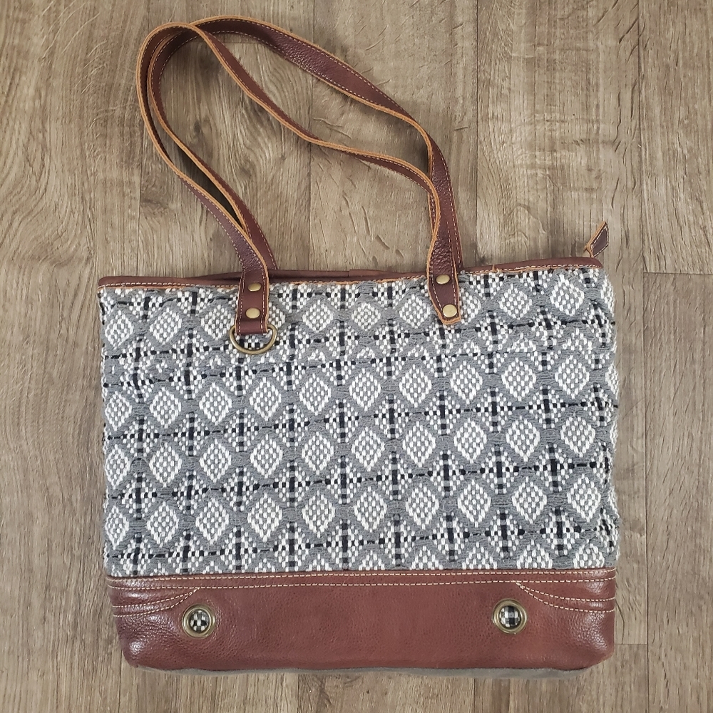 Myra Bag